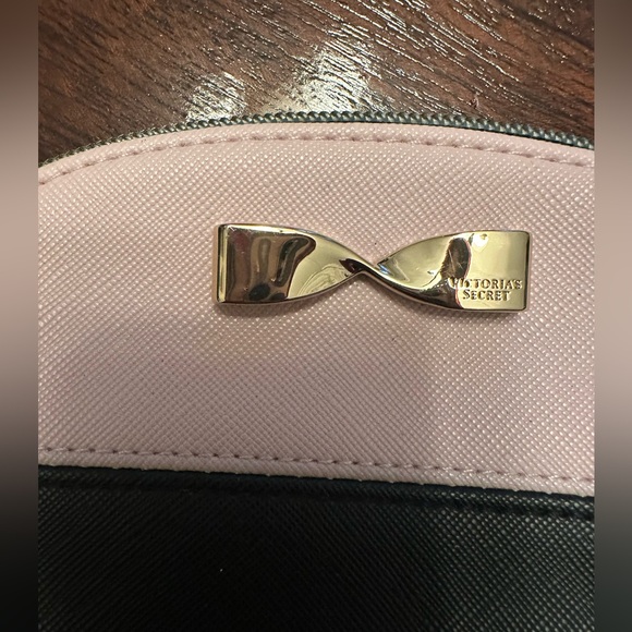 Victoria's Secret Mini Pink & Black Coin Purse NEW - Picture 2 of 7